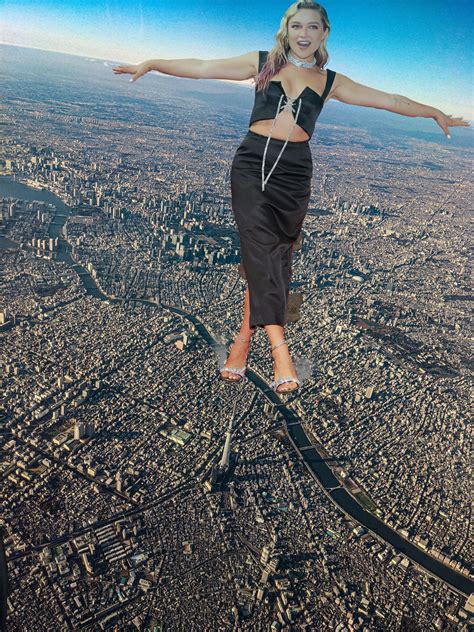 giga giantess